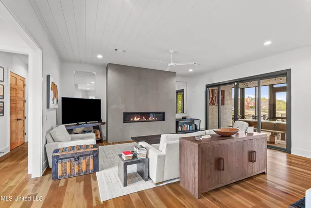 $996,000 | 120 Covington Way, Madison, MS 39110