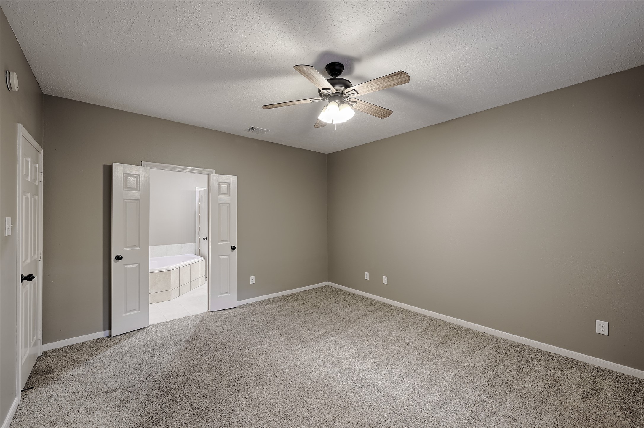 10 Hancock Street Conroe, TX 77301 - Photo 17 of 38