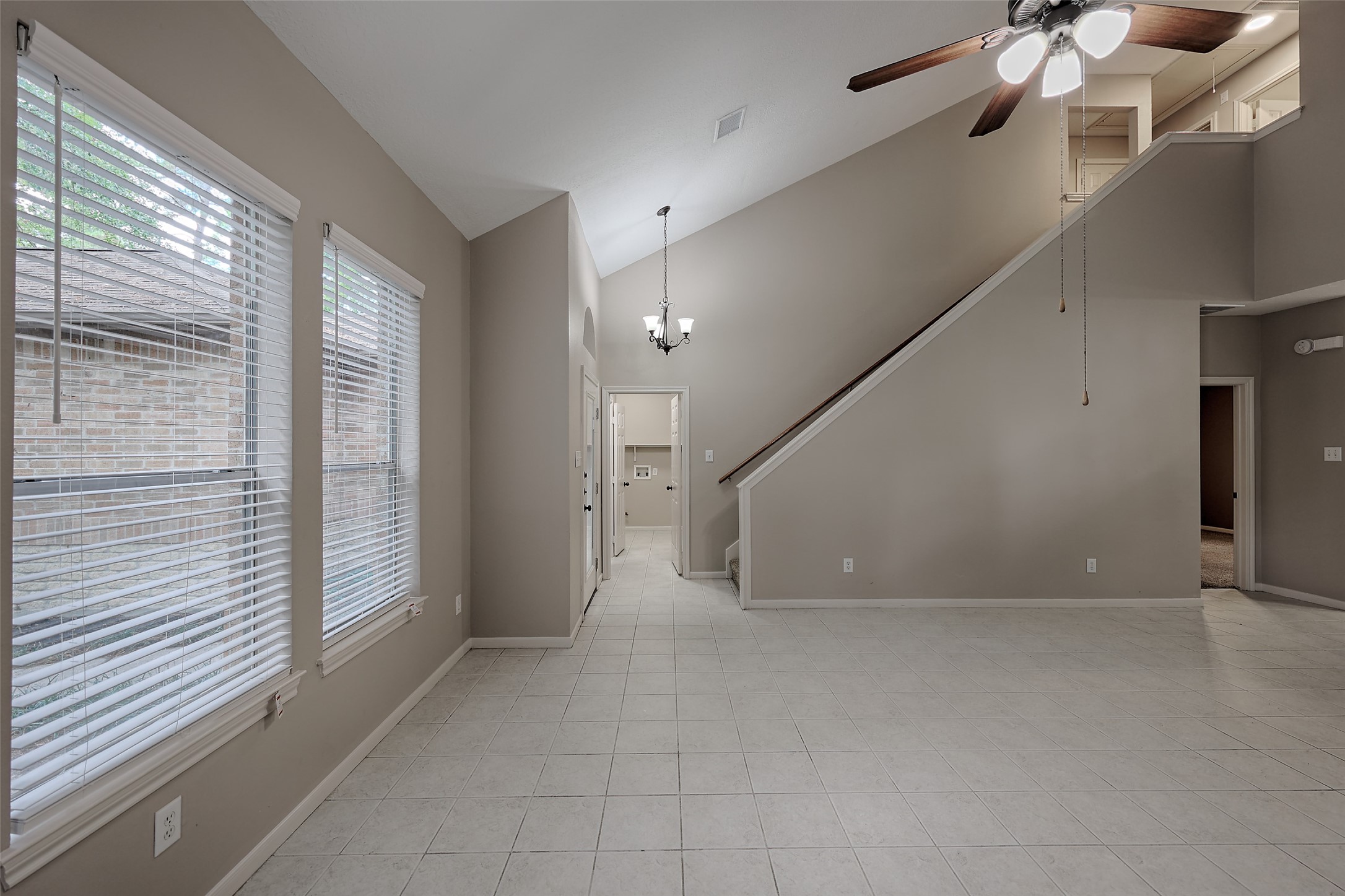 10 Hancock Street Conroe, TX 77301 - Photo 6 of 38