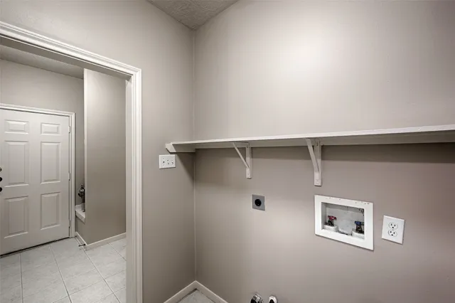 $1,995 | 10 Hancock Street, Conroe, TX 77301