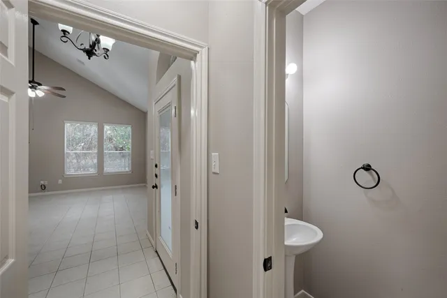 $1,995 | 10 Hancock Street, Conroe, TX 77301