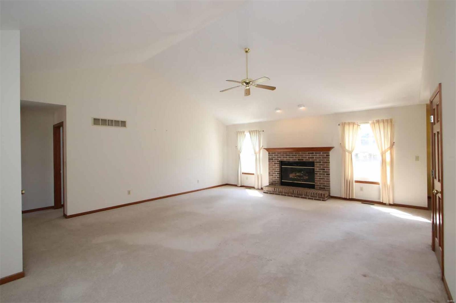 1209 Cherry Tree Lane Godfrey, IL 62035 - Photo 12 of 27