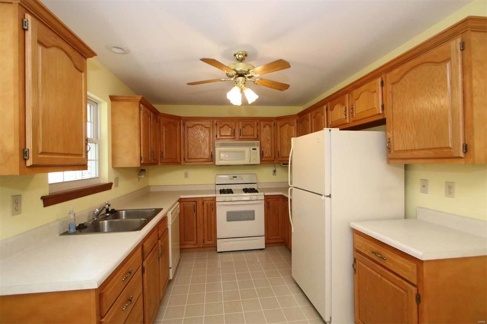 1209 Cherry Tree Lane Godfrey, IL 62035 - Photo 16 of 27