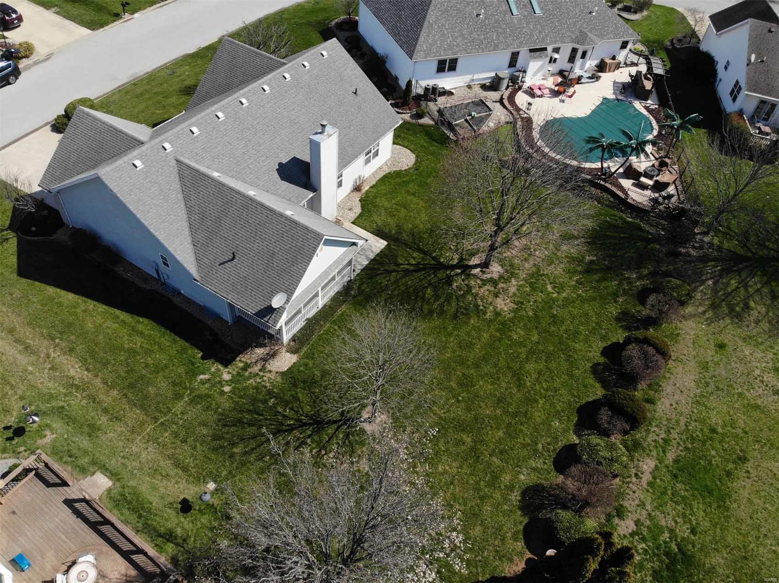 1209 Cherry Tree Lane Godfrey, IL 62035 - Photo 3 of 27