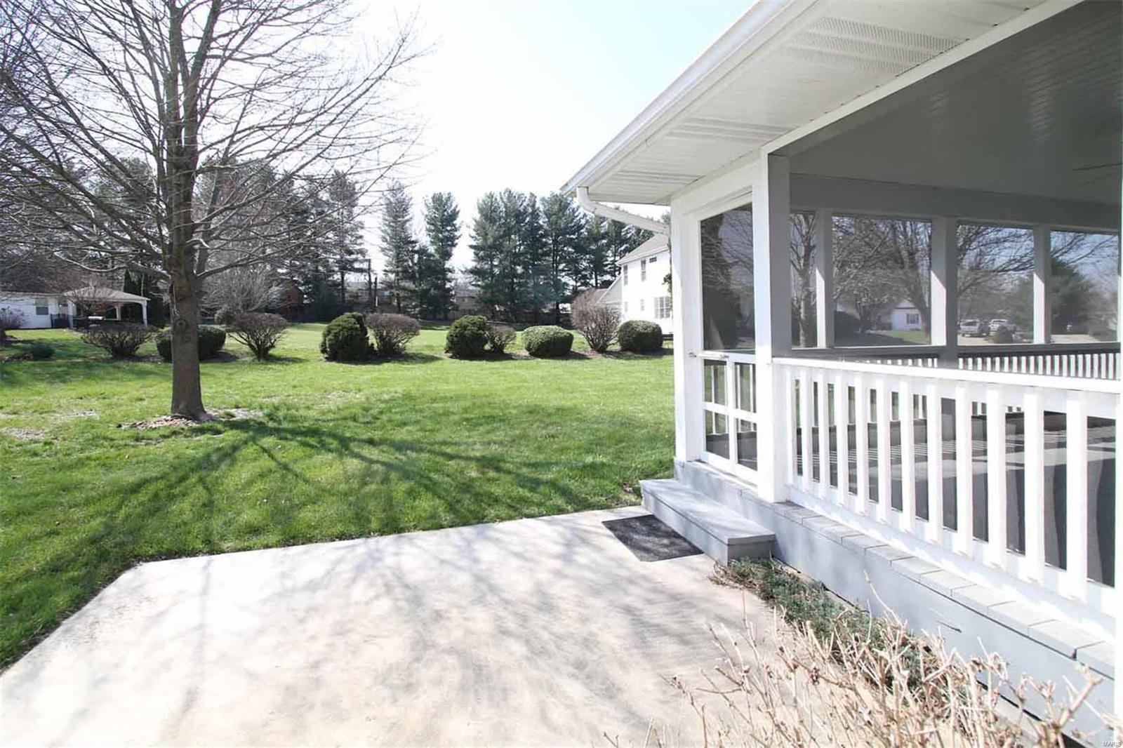 1209 Cherry Tree Lane Godfrey, IL 62035 - Photo 8 of 27