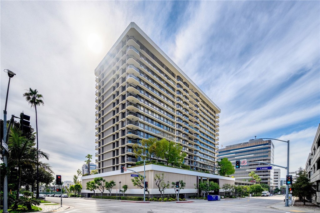 222 Monterey Road, Unit 1603 Glendale, CA 91206 - Photo 2 of 65 a city street lined with buildings and trees