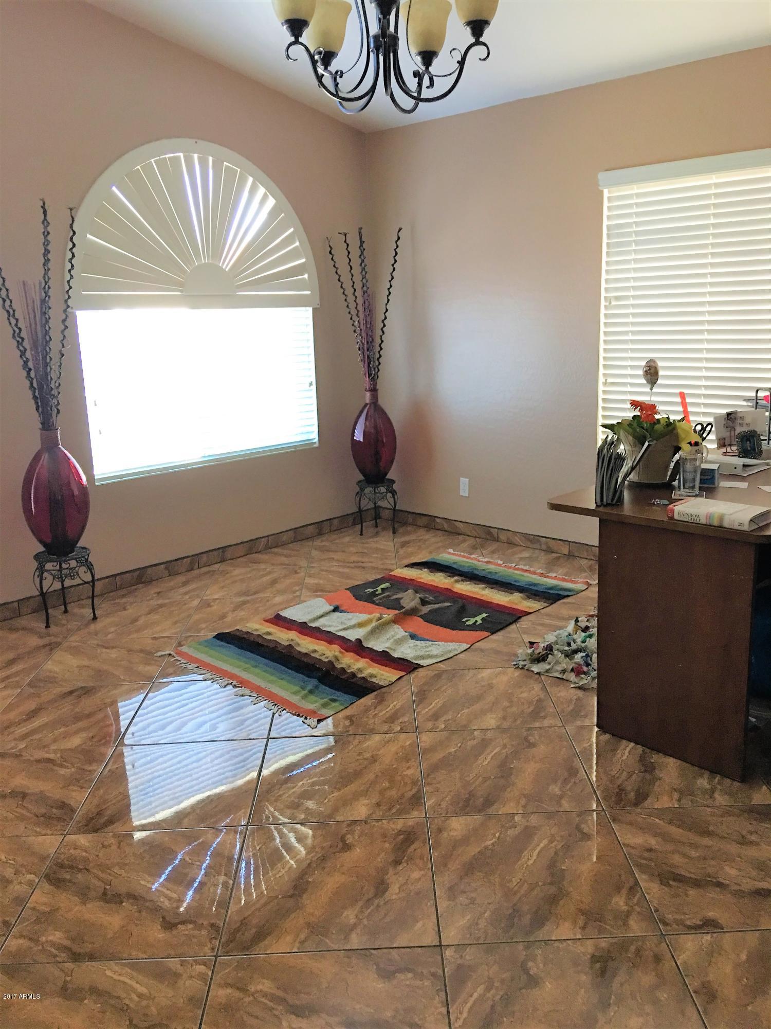 2903 West Grenadine Road Phoenix, AZ 85041 - Photo 4 of 23 IMG_1534