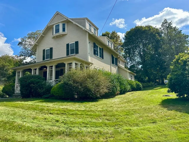 $1,300,000 | 28 Green Street, Needham, MA 02492