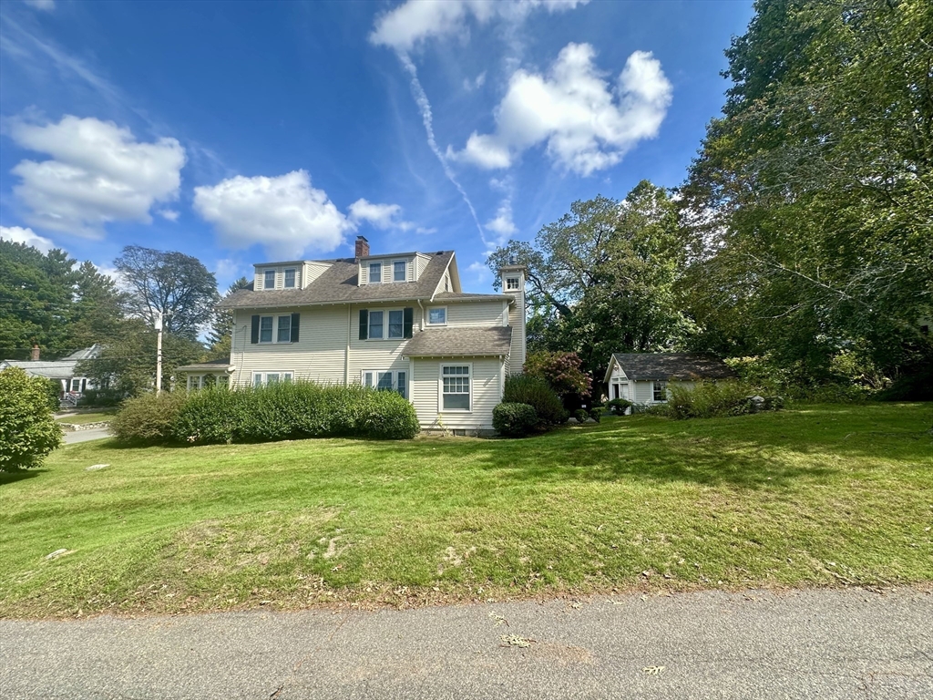 28 Green Street Needham, MA 02492 - Photo 3 of 8