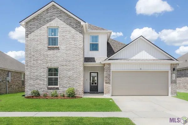 $340,000 | 715 Jacques Lane, Zachary, LA 70791