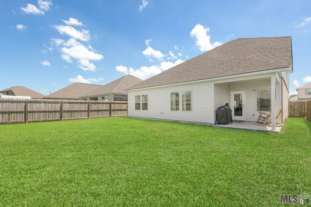 $340,000 | 715 Jacques Lane, Zachary, LA 70791