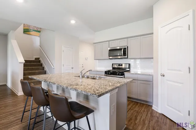 $340,000 | 715 Jacques Lane, Zachary, LA 70791