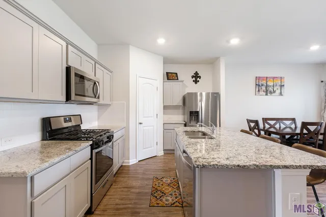 $340,000 | 715 Jacques Lane, Zachary, LA 70791