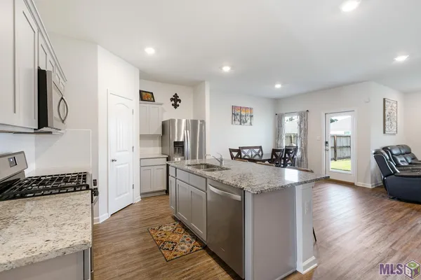 $340,000 | 715 Jacques Lane, Zachary, LA 70791