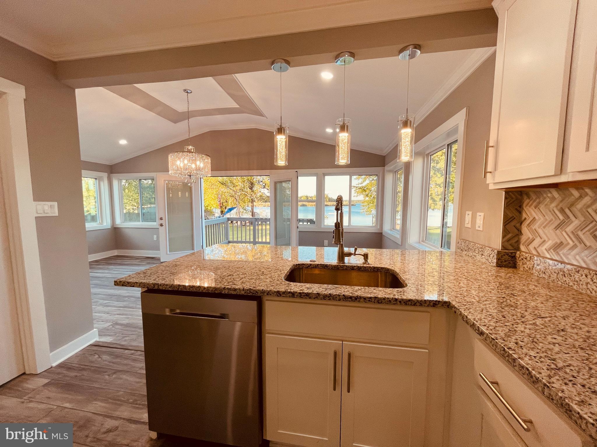 6502 North Point Road Baltimore, MD 21219 - Photo 22 of 80