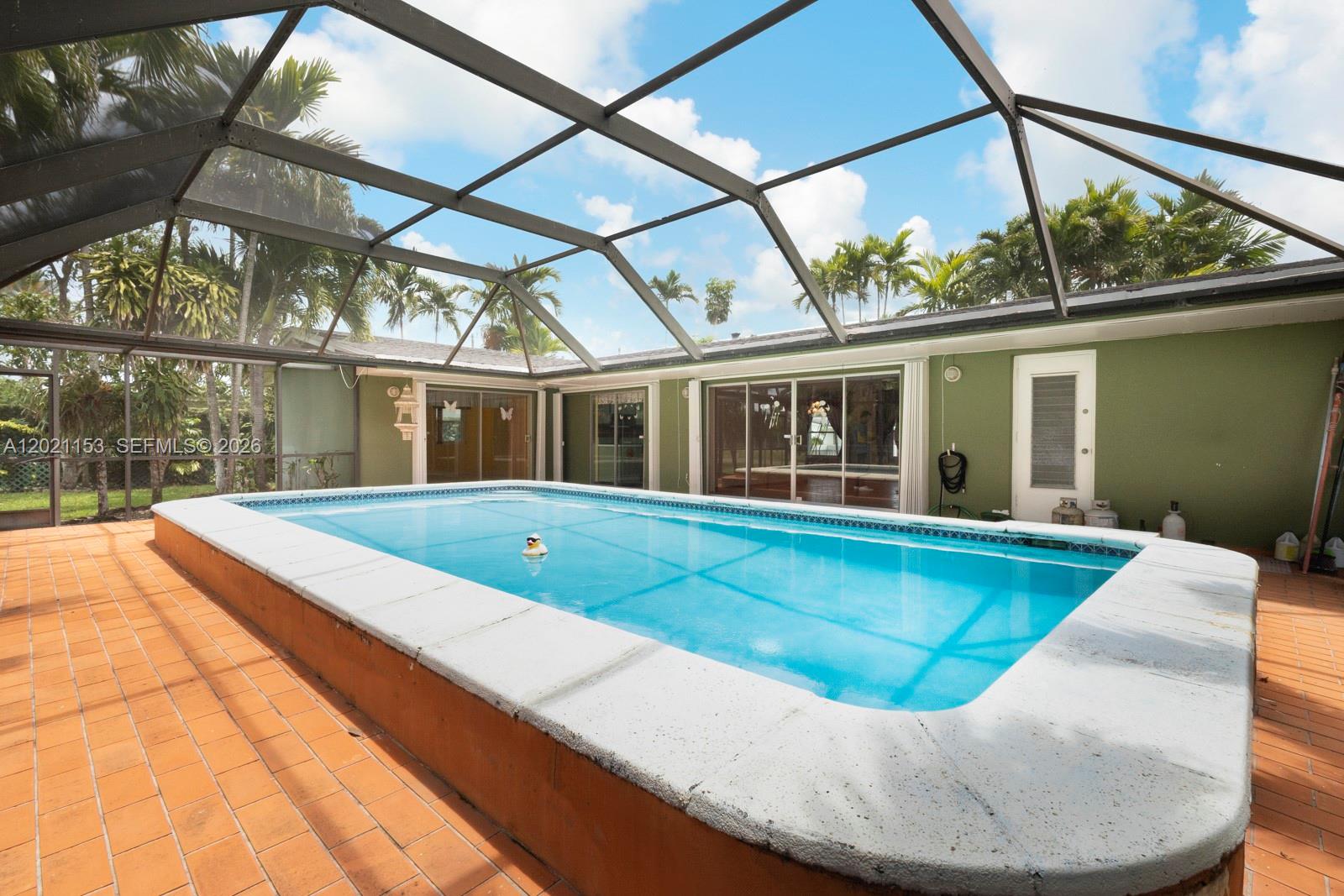 8791 Southwest 85th Street Miami, FL 33173 - Photo 12 of 33