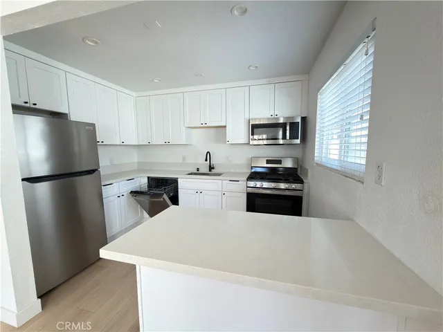 $3,350 | 215 West Canada, Unit B, San Clemente, CA 92672