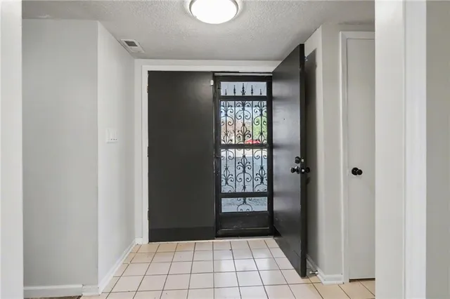 $314,750 | 925 West 27th Terrace, Lawrence, KS 66046