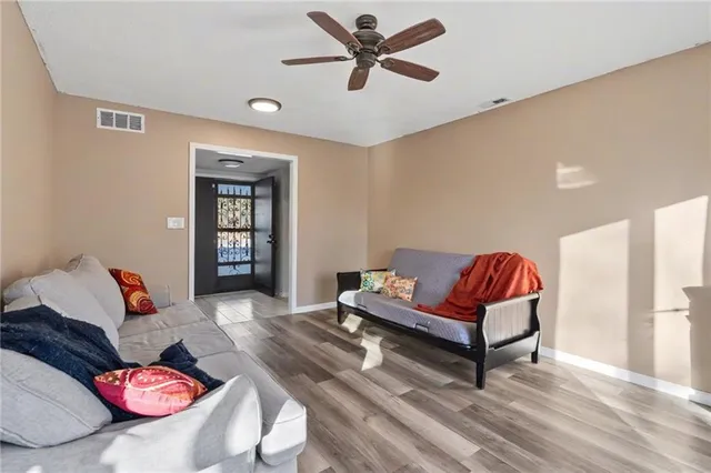 $314,750 | 925 West 27th Terrace, Lawrence, KS 66046