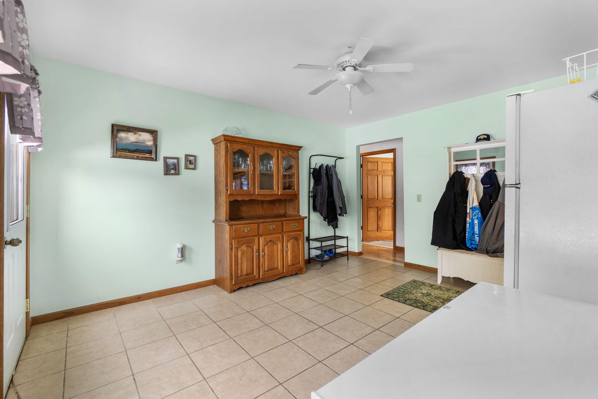4097 South River Road Cheboygan, MI 49721 - Photo 29 of 37 Entry/mudroom