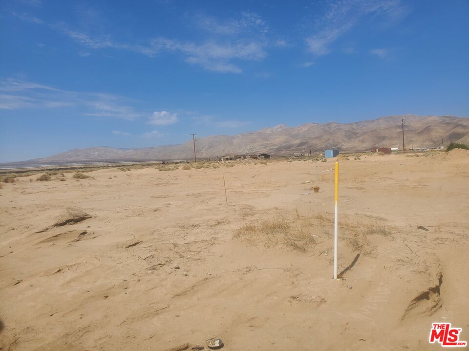 7797 Quartz Road Mojave, CA 93501 - Photo 12 of 23 a view of an ocean beach