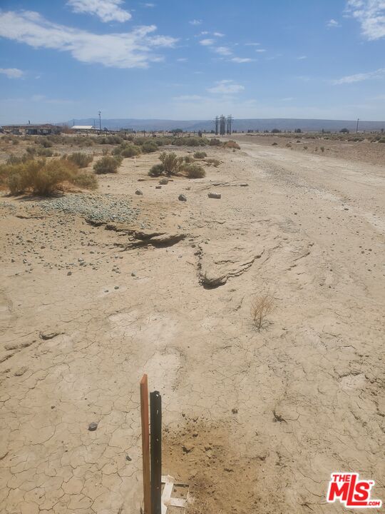 7797 Quartz Road Mojave, CA 93501 - Photo 23 of 23 a view of an ocean beach