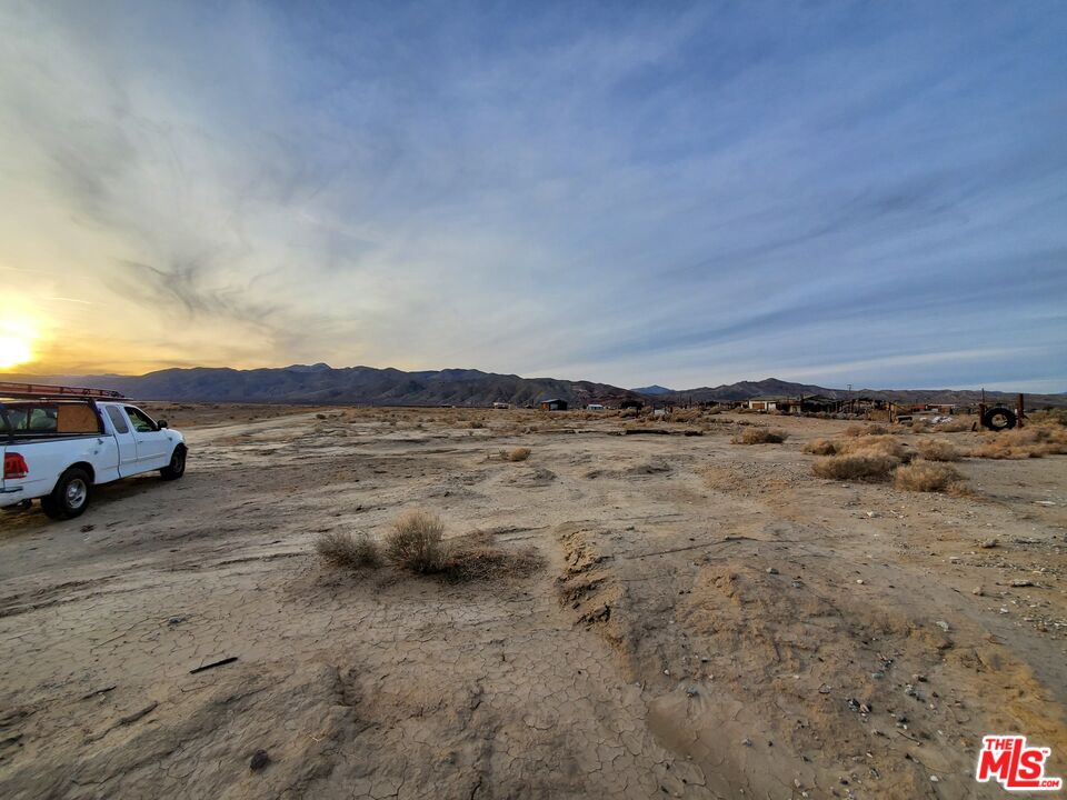 7797 Quartz Road Mojave, CA 93501 - Photo 6 of 23 a view of ocean view with beach