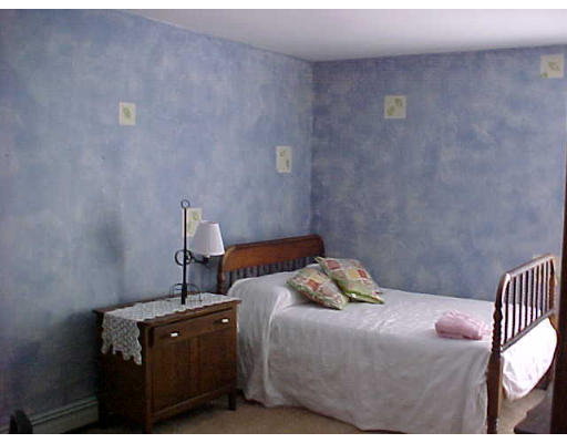92 Haydenville Road Whately, MA 01373 - Photo 7 of 13 Gallery Image 7