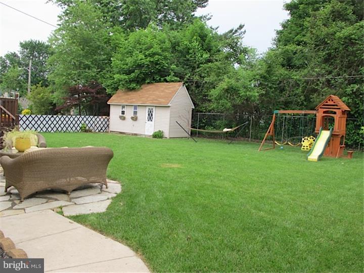 9728 Glenhope Road Philadelphia, PA 19115 - Photo 19 of 19 Back Yard