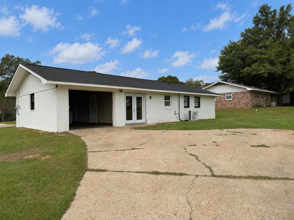 299 Green Village Road Ozark, AL 36360 - Photo 6 of 6 Gallery Image 6