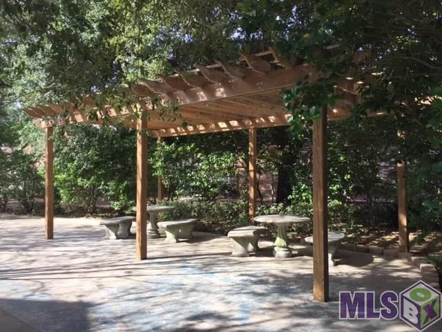 $132,000 | 9853 Jefferson Highway, Unit F6, Baton Rouge, LA 70809