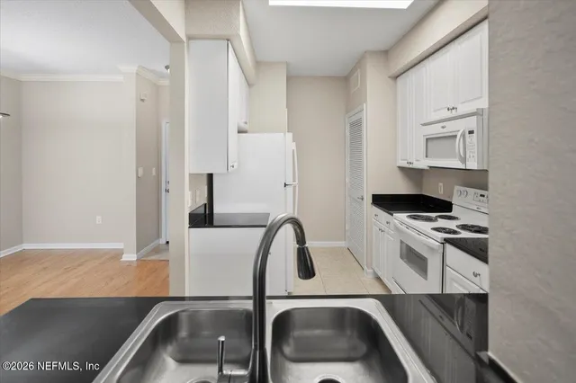 $1,495 | 8539 Gate Parkway West, Unit 9111, Jacksonville, FL 32216