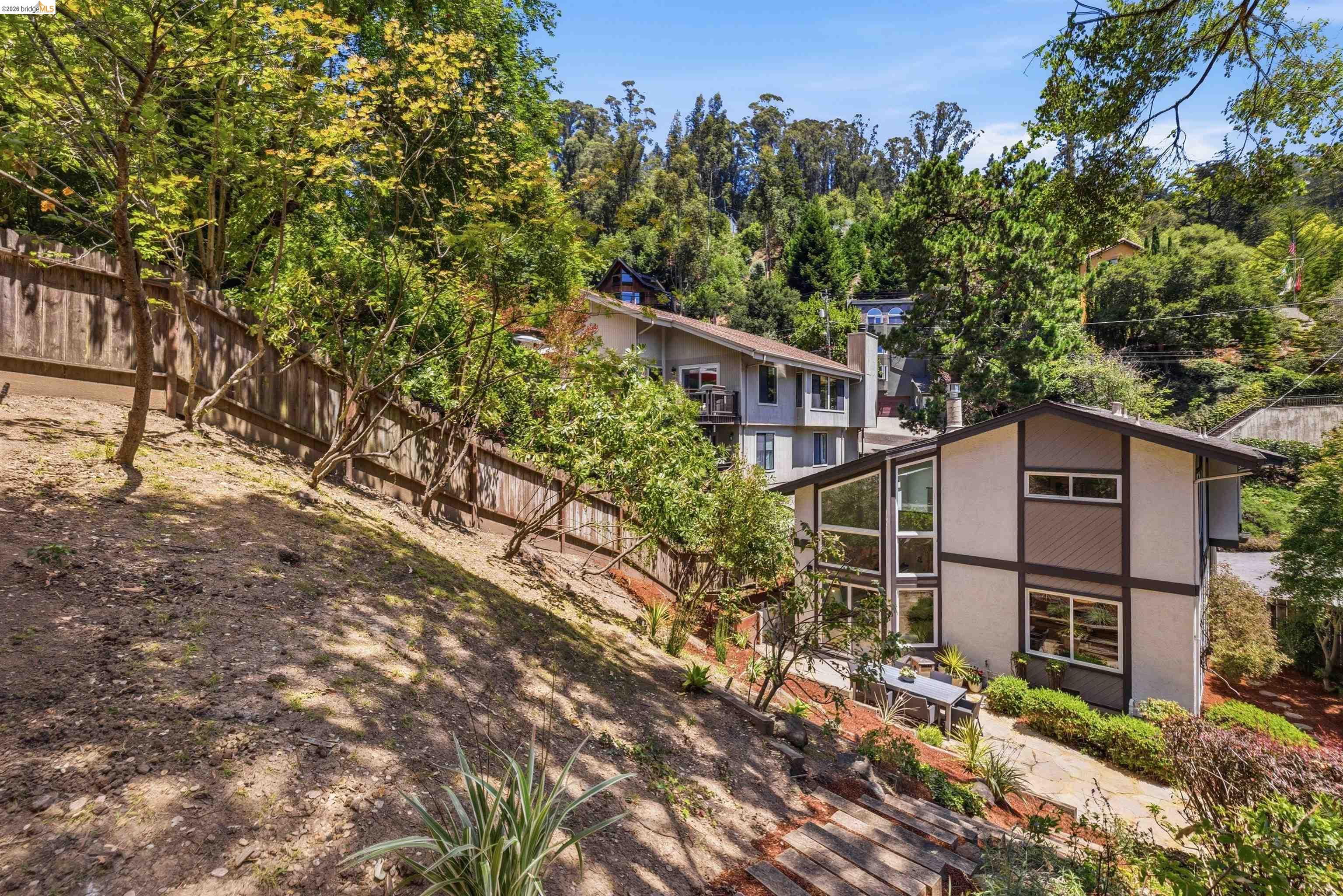 6763 Pinehaven Road Oakland, CA 94611 - Photo 39 of 48