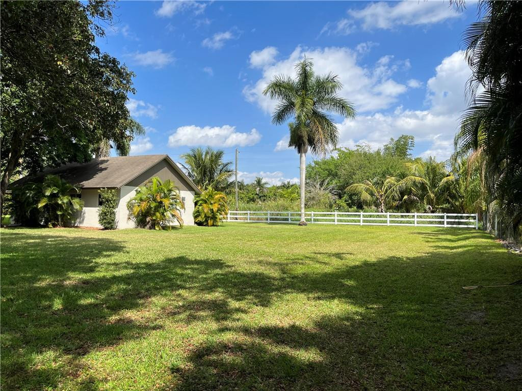 11301 Southwest 16th Street Davie, FL 33325 - Photo 45 of 54 a view of a golf course