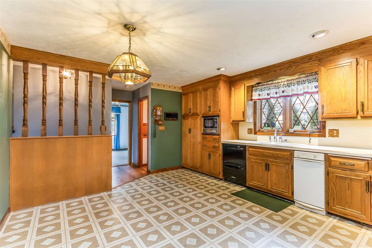 104 Lund Road Nashua, NH 03060 - Photo 8 of 25