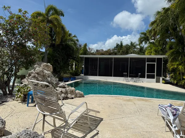 $859,999 | 19512 Aztec Street, Sugarloaf, FL 33042