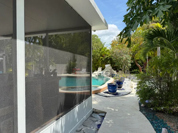 $859,999 | 19512 Aztec Street, Sugarloaf, FL 33042