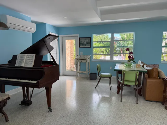 $875,000 | 19512 Aztec Street, Sugarloaf, FL 33042