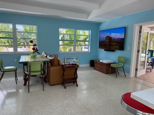 $875,000 | 19512 Aztec Street, Sugarloaf, FL 33042