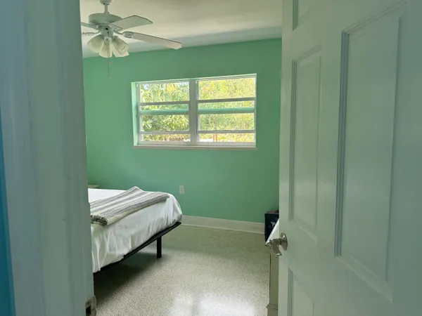 $859,999 | 19512 Aztec Street, Sugarloaf, FL 33042