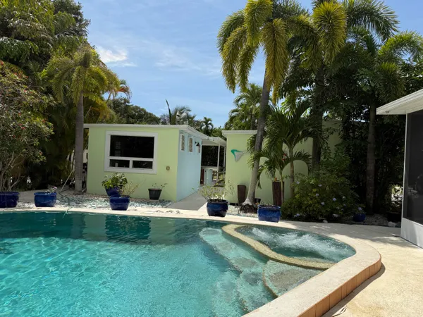 $859,999 | 19512 Aztec Street, Sugarloaf, FL 33042