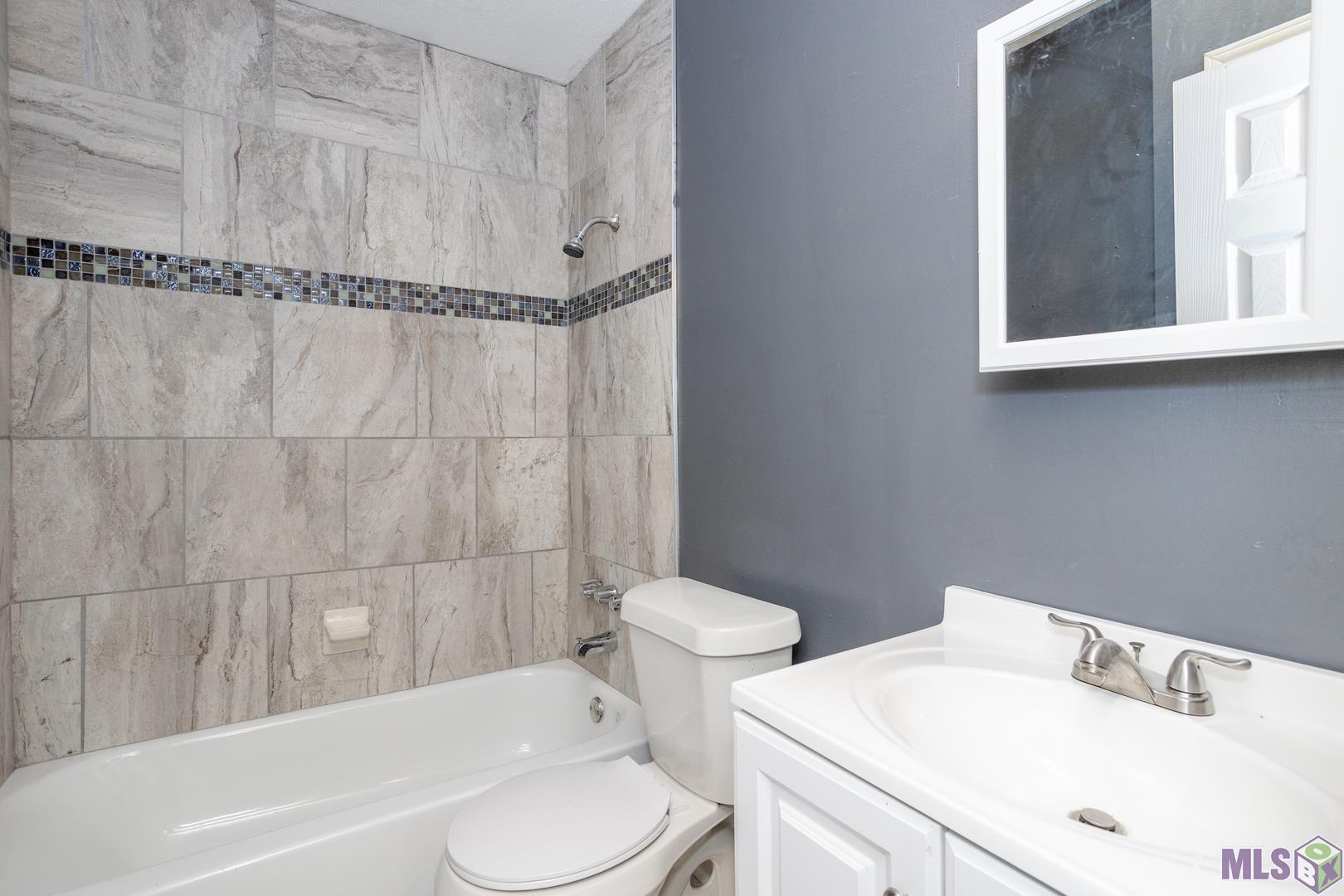 13206 Morvant Road Baker, LA 70714 - Photo 13 of 20 Bath Room