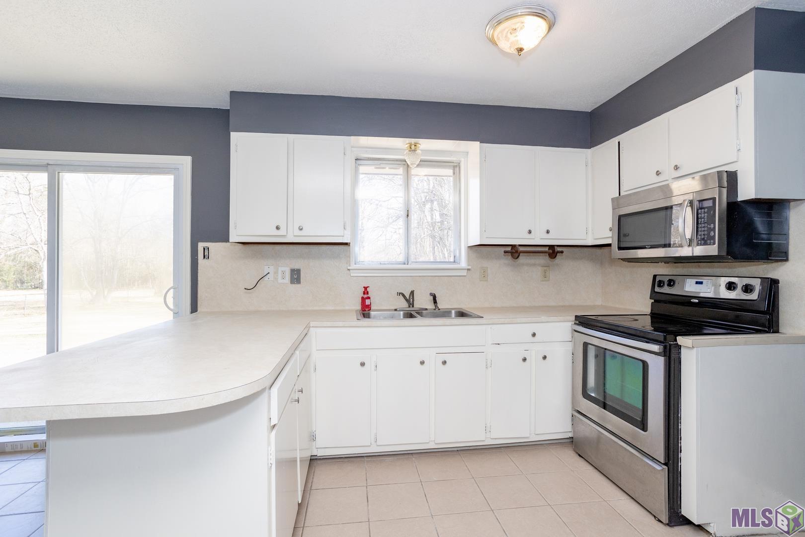13206 Morvant Road Baker, LA 70714 - Photo 7 of 20 Kitchen