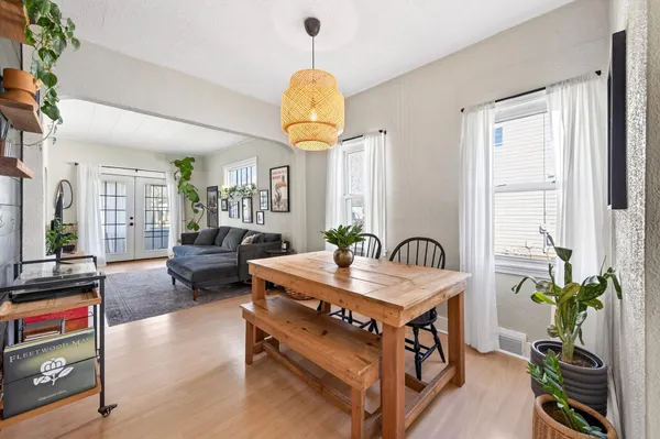 $250,000 | 898 Juno Avenue, St. Paul, MN 55102