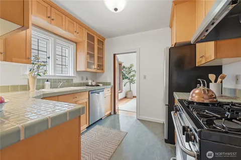 $1,198,000 | 7550 21st Avenue Northeast, Seattle, WA 98115