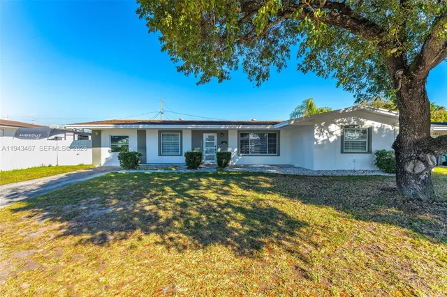 $685,000 | 10535 Southwest 161st Terrace, Miami, FL 33157