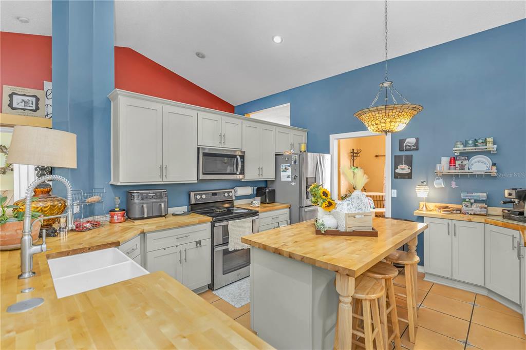 1587 Hunters Stand Run Oviedo, FL 32765 - Photo 9 of 36