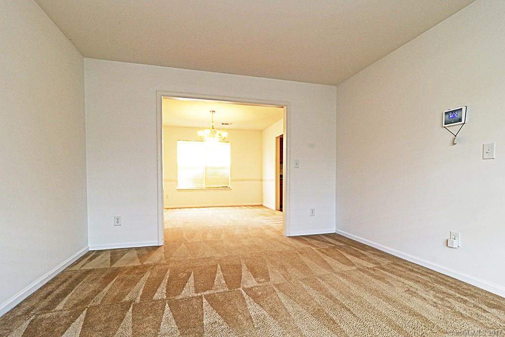 5603 Thompson Road Charlotte, NC 28216 - Photo 4 of 14 Gallery Image 4