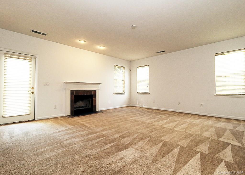 5603 Thompson Road Charlotte, NC 28216 - Photo 7 of 14 Gallery Image 7