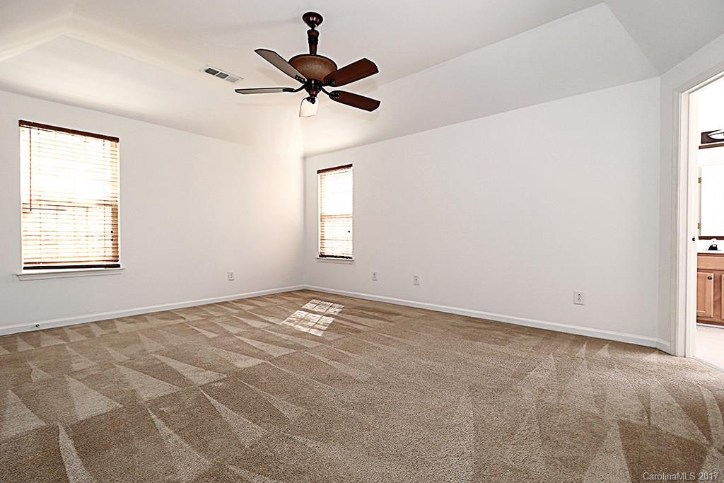 5603 Thompson Road Charlotte, NC 28216 - Photo 8 of 14 Gallery Image 8